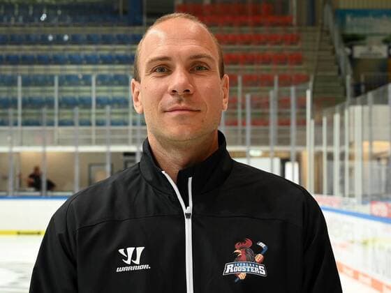 Iserlohn, Germany, 06 08 2019, season 2019 2020, DEL, Iserlohn Roosters, team photo and player portraits, goalkeeper coach Anders Palm Iserlohn watching Iserlohn North Rhine Westphalia Germany eu images 09 521 023935 eu-images-521