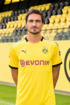 Mats Hummels Borussia Dortmund 1 BL, portrait date 2019 2020 Team2