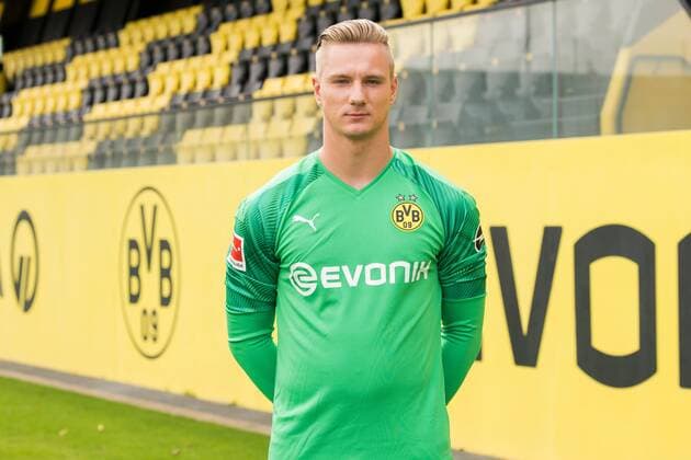 Goalkeeper Luca Unbehaun Borussia Dortmund 1 BL, portrait date 2019 2020 Team2