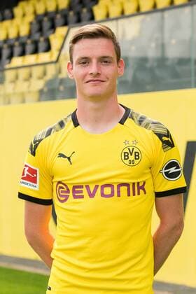 Sergio Gomez Borussia Dortmund 1 BL, portrait date 2019 2020 Team2