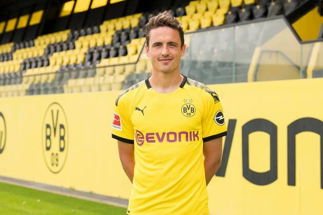 Thomas Delaney Borussia Dortmund 1 BL, portrait date 2019 2020 Team2