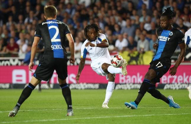 Dynamo s Gerson Rodrigues and Club s Simon Deli fight for the ball during a game between Belgian soccer team Club Brugge and Ukrainian club Dynamo Kyiv, in the third qualifying round of the UEFA Champions League competition, Tuesday 06 August 2019 in Brugge. VIRGINIExLEFOUR  x05639493x