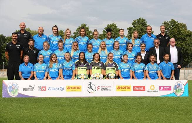 06 08 2019, xcex, GER, Frankfurt am Main, Stadion am Brentanobad, Womens football, 1 Bundesliga FLYERALARM Womens Bundesliga Season 2019 2020 1 FFC Frankfurt Photo session Team photo FFC Frankfurt DFL regulations prohibit any use of photographs as image sequences and or quasi video