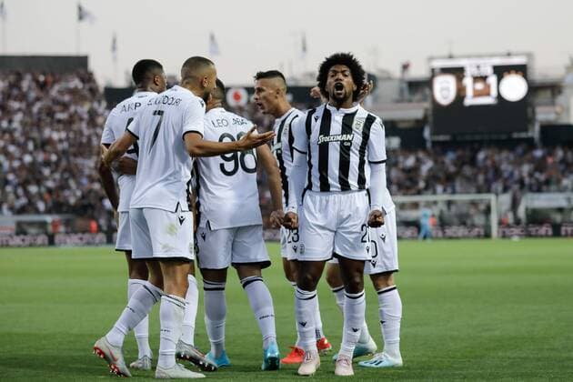 (190807) -- THESSALONIKI, Aug. 7, 2019 -- PAOK s players celebrate during the first leg of third qualifying round match of UEFA Champions League between PAOK Thessaloniki and Ajax at Toumpa Stadium in Thessaloniki, Greece, on Aug. 6, 2019. ) (SP)GREECE-THESSALONIKI-SOCCER-UEFA CHAMPIONS LEAGUE-PAOK VS AJAX DimitrisxTosidis 