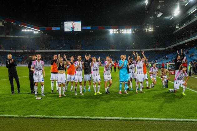 SOCCER - CL quali, Basel vs LASK BASEL,SWITZERLAND,07.AUG.19 - SOCCER - UEFA Champions League qualification, FC Basel vs Linzer ASK. Image shows the rejoicing of LASK. GEPAxpictures xPhilippxBrem