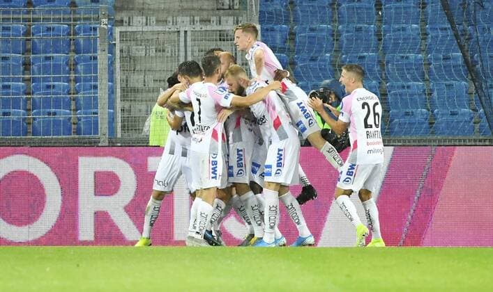 07 08 2019 Basel Football Men Season 2019 2020 Champions League Qualification FC Basel Linzer ASK In picture Cheering goal LASK Action