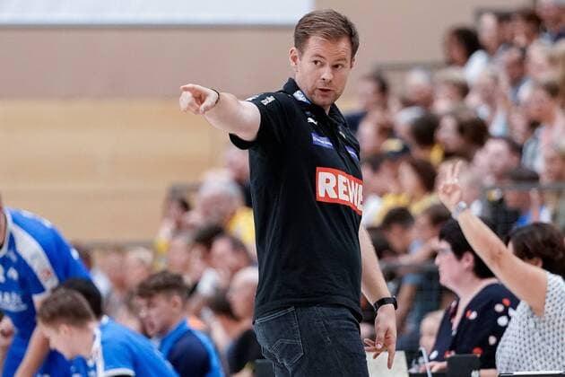 Kristjan Andresson Trainer, Head Coach, RNL , gives instructions, gesticulate, gesticulate with arms, gives instructions, gesticulate, single picture, action, action, 07 08 2019, Östringen Germany , handball, test game, Rhein Neckar Löwen SG Nußloch xozx