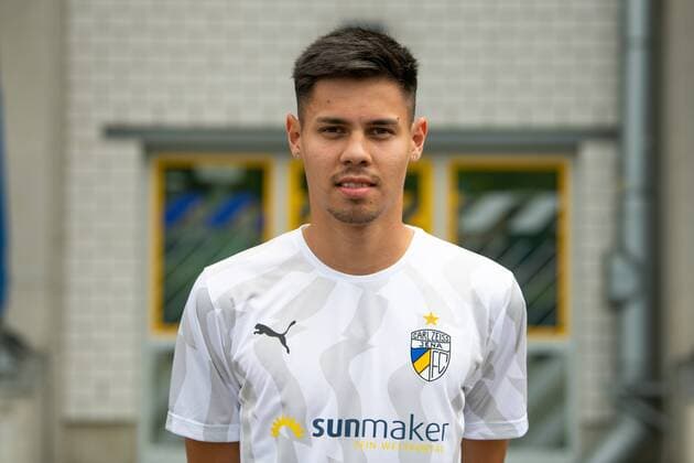 FC Carl Zeiss Jena Newcomer 3 League Season 2019 2020 Raphael Obermair 8 8 2019 Raphael Obermair Jena , Portrait transverse Ernst Abbe Sportfeld