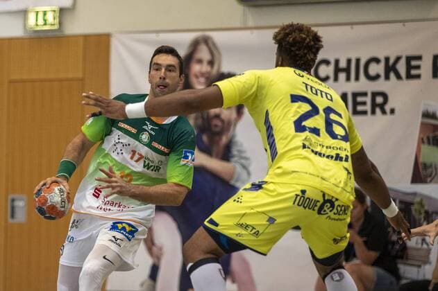 HSG Wetzlar vs. St Raphael Var, International Heide Cup 2019, Schneverdingen 09 08 19 Filip Mirkulovski HSG Wetzlar, 13 against Jeremy Toto St Raphael Var, 26 Copyright: xBEAUTIFULxSPORTS MarioxM.xKobergx