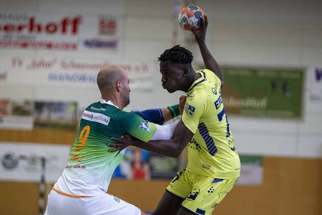 HSG Wetzlar vs. St Raphael Var, International Heide Cup 2019, Schneverdingen 09 08 19 David Epononh St Raphael Var, 77 vs. Joao Ferraz HSG Wetzlar, 09 Copyright: xBEAUTIFULxSPORTS MarioxM.xKobergx