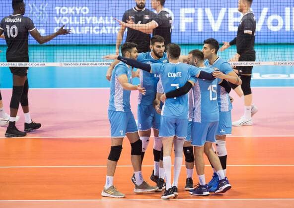 (190809) -- NINGBO, Aug. 9, 2019 -- Players of Argentina celebrate during the men s Pool F match between Argentina and Canada at the 2019 FIVB Tokyo Volleyball Qualification in Ningbo, east China s Zhejiang Province, Aug. 9, 2019. ) (SP)CHINA-NINGBO-FIVB-TOKYO VOLLEYBALL QUALIFICATION-CAN VS ARG(CN) WengxXinyang 