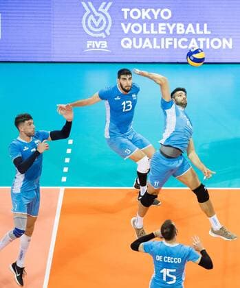 (190809) -- NINGBO, Aug. 9, 2019 -- Players of Argentina compete during the men s Pool F match between Argentina and Canada at the 2019 FIVB Tokyo Volleyball Qualification in Ningbo, east China s Zhejiang Province, Aug. 9, 2019. ) (SP)CHINA-NINGBO-FIVB-TOKYO VOLLEYBALL QUALIFICATION-CAN VS ARG(CN) WengxXinyang 