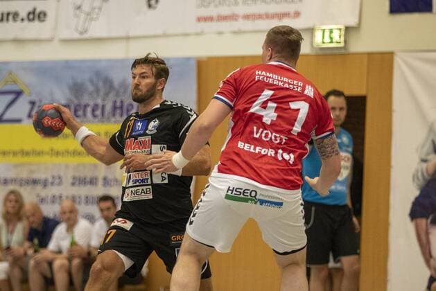 Hamburger Sport Verein vs. IFK Kristianstad, 11 International Heide Cup 2019, Schneverdingen 09 08 19 Helge Freiman IFK Kristianstad, 17 against Dominil Vogt HSV Hamburg, 41 Copyright: xBEAUTIFULxSPORTS MarioxM.xKobergx