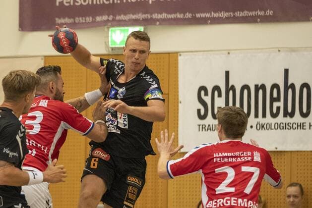Hamburger Sport Verein vs. IFK Kristianstad, 11 International Heide Cup 2019, Schneverdingen 09 08 19 Philip Henningsson IFK Kristianstad, 06 wins against Jan Forstbauer HSV Hamburg, 23 and Thies Bergemann HSV Hamburg, 27 Copyright: xBEAUTIFULxSPORTS MarioxM.xKobergx