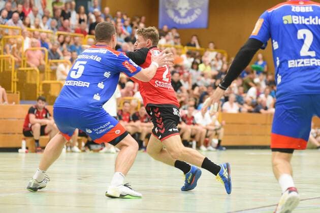 Nico Eggimann BSV Bern Muri 2 vs. Romas Kirveliavicius HBW Balingen Weilstetten 5 Handball , Men , Preparation , Test match, Moessingen , 09 08 2019, Photo TBaur Eibner HBW Balingen Weilstetten GER vs. BSV Bern Muri SUI Reutlingen Copyright: xEIBNER JoxxBaurx EP_JOBA