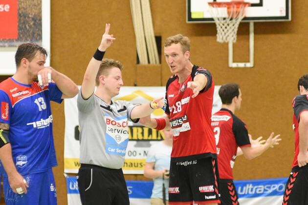 2min against Mathias Gehrlich BSV Bern Muri 18 Handball , Men , Preparation , Test match, Moessingen , 09 08 2019, Photo TBaur Eibner HBW Balingen Weilstetten GER vs BSV Bern Muri SUI Reutlingen Copyright: xEIBNER JoxxBaurx EP_JOBA