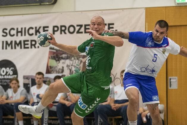 Fuechse Berlin vs. Russian National Team, 11 International Heide Cup 2019, Schneverdingen 09 08 19 Paul Drux Fuechse Berlin, 95 vs. Dmitrii Kiselev Russian National Team, 05 Copyright: xBEAUTIFULxSPORTS MarioxM.xKobergx