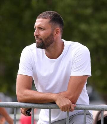 BAU 10 08 2019 Stuttgart football U19 VfB Stuttgart vs TSG 1899 Hoffenheim, Kevin Kuranyi watching