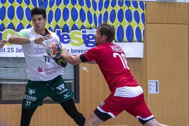 HSG Wetzlar vs. National Team Russia, 11 International Heide Cup 2019, Schneverdingen 10 08 19 Stefan Cavor HSG Wetzlar, 77 vs. Pavel Andreev Russian National Team, 78 Copyright: xBEAUTIFULxSPORTS MarioxM.xKobergx