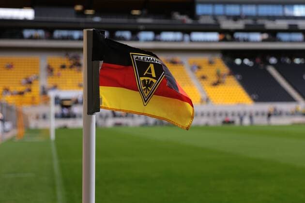 Aachen, Germany, 10 08 2019, DFB Cup, Round 1, Alemannia Aachen Bayer 04 Leverkusen, corner flag in Aachen Tivoli with logo of Alemannia Aachen Aachen Tivoli North Rhine Westphalia Germany eu images 09 542 004971 eu-images-542 DFB REGULATIONS PROHIBIT ANY USE OF PHOTOGRAPHS AS IMAGE SEQUENCES AND OR QUASI-VIDEO.