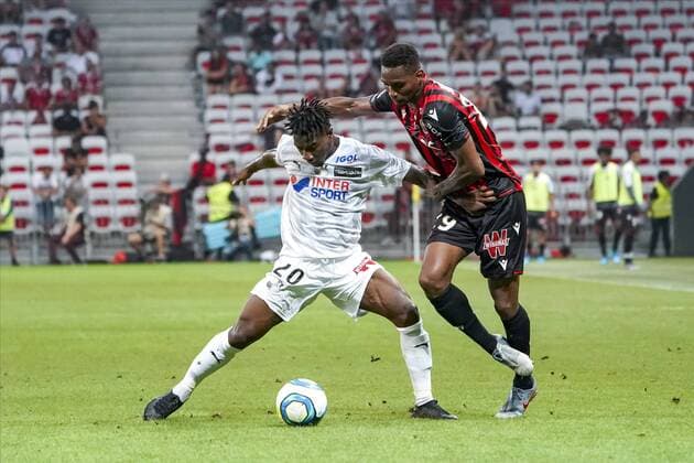 Alexis Timite (Amiens SC) - Christophe Herelle (OGC Nice) FOOTBALL : OGC Nice vs Amiens SC - Nice - 10 08 2019 NorbertScanella PanoramiC 