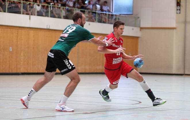 BAU 10 08 2019 Bönnigheim Handball Wacker Thun vs SG BBM Bietigheim, v l Stefan Huwyler Wacker Thun , Tim Dahlhaus BBM