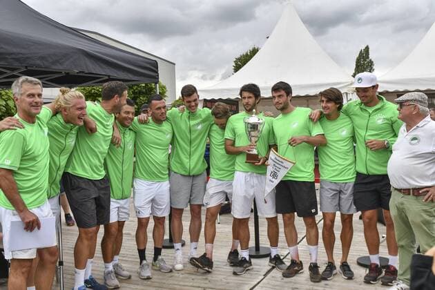 GER, Tennis Point Bundesliga, 1BL, Badwerk Gladbacher HTC 1 vs. TK GW Mannheim 1 11 08 2019, An den Holter Sportstätten, Moenchengladbach, GER, Tennis Point Bundesliga, 1BL, Badwerk Gladbacher HTC 1 vs. TK GW Mannheim 1, in the picture the team of Mannheim Jubel Freude Emotion becomes German Champion 2019 nph Mauelshagen nph00321