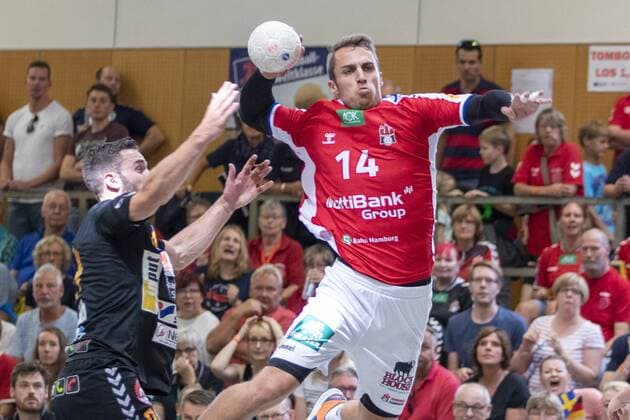 IFK Kristianstad vs Handball Sport Verein Hamburg, 11 International Heide Cup 2019, Schneverdingen 11 08 19 Lukas Ossenkamp HSV Hamburg, 14 against Teitur Einarsson IFK Kristianstad, 24 Copyright: xBEAUTIFULxSPORTS MarioxM.xKobergx