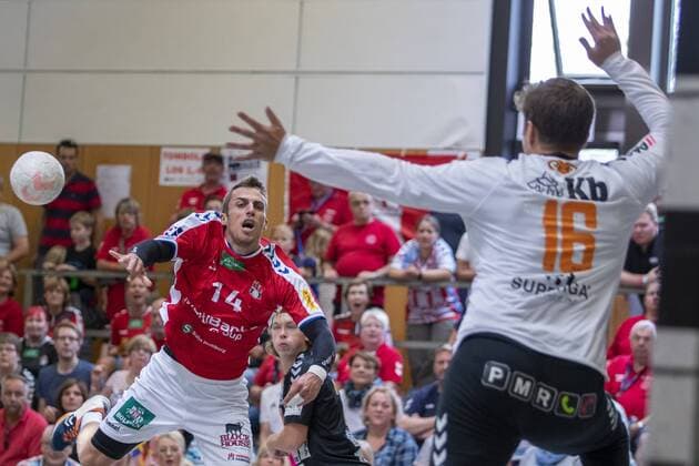 IFK Kristianstad vs Handball Sport Verein Hamburg, 11 International Heide Cup 2019, Schneverdingen 11 08 19 Lukas Ossenkamp HSV Hamburg, 14 vs. Richard Kappelin IFK Kristianstad, 16 Copyright: xBEAUTIFULxSPORTS MarioxM.xKobergx
