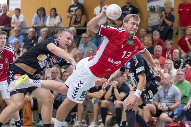 IFK Kristianstad vs Handball Sport Verein Hamburg, 11 International Heide Cup 2019, Schneverdingen 11 08 19 Niklas Weller HSV Hamburg, 13 against Philip Henningsson IFK Kristianstad, 06 Copyright: xBEAUTIFULxSPORTS MarioxM.xKobergx