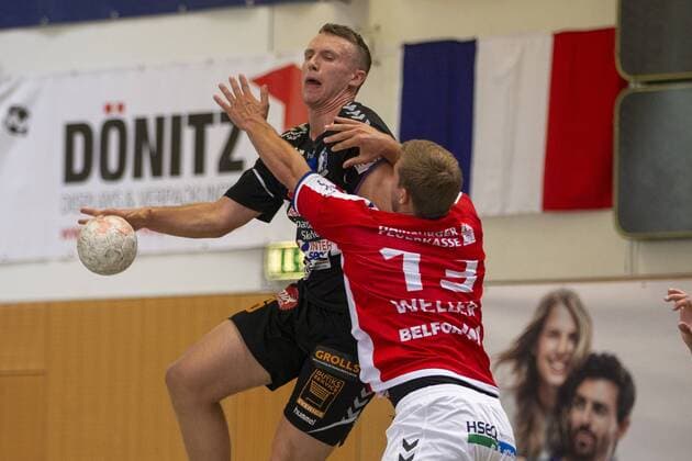 IFK Kristianstad vs Handball Sport Verein Hamburg, 11 International Heide Cup 2019, Schneverdingen 11 08 19 Philip Henningsson IFK Kristianstad, 06 against Niklas Weller HSV Hamburg, 13 Copyright: xBEAUTIFULxSPORTS MarioxM.xKobergx