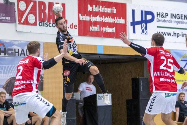 IFK Kristianstad vs Handball Sport Verein Hamburg, 11 International Heide Cup 2019, Schneverdingen 11 08 19 Teitur Einarsson IFK Kristianstad, 24 against Tobias Schimmelbauer HSV Hamburg, 02 and Finn Wullenweber HSV Hamburg, 25 Copyright: xBEAUTIFULxSPORTS MarioxM.xKobergx