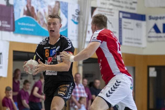 IFK Kristianstad vs Handball Sport Verein Hamburg, 11 International Heide Cup 2019, Schneverdingen 11 08 19 Philip Henningsson IFK Kristianstad, 06 against Dominik Vogt HSV Hamburg, 41 Copyright: xBEAUTIFULxSPORTS MarioxM.xKobergx