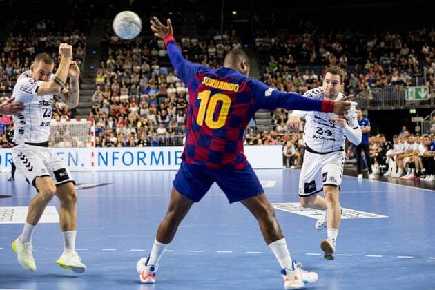 Heroes of Handball 2019 THW Kiel FC Barcelona Ole Rahmel 22, THW Kiel , Cedric Sorhaindo 10, FC Barcelona , Miha Zarabec 24, THW Kiel Heroes of Handball 2019 THW Kiel FC Barcelona Koeln, Lanxessarena Copyright: xBEAUTIFULxSPORTS Wunderlx