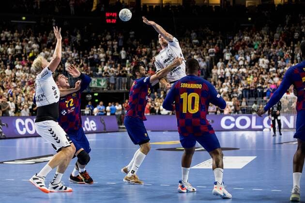 Heroes of Handball 2019 THW Kiel FC Barcelona Patrick Wiencek 17, THW Kiel , Ludovic Fabregas 72, FC Barcelona , Ole Rahmel 22, THW Kiel , Cedric Sorhaindo 10, FC Barcelona Heroes of Handball 2019 THW Kiel FC Barcelona Cologne, Lanxessarena Copyright: xBEAUTIFULxSPORTS Wunderlx
