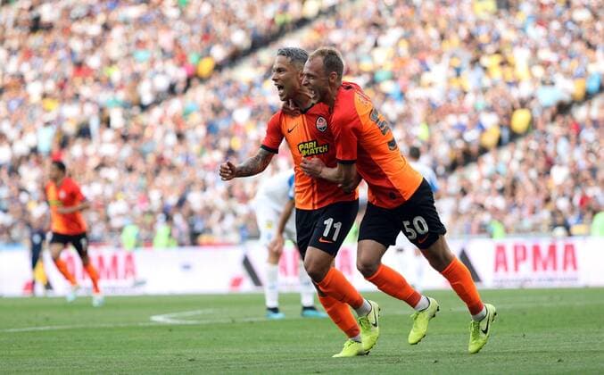 Midfielders Marlos (L) and Serhii Bolbat of FC Shakhtar Donetsk celebrate upon scoring during the Ukrainian Premier League Matchday 3 game against FC Dynamo Kyiv at the NSC Olimpiyskiy, Kyiv, capital of Ukraine, August 10, 2019. Ukrinform. Shakhtar defeats Dynamo 2-1 in UPL Matchday 3 game in Kyiv  Copyright: xDanilxShamkinx