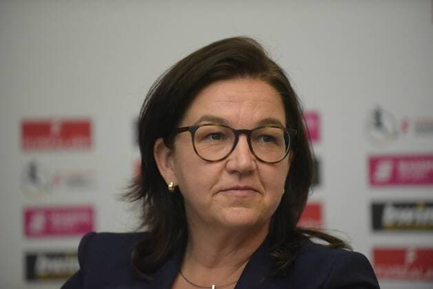 12.08.2019 GER, Frankfurt am Main, Frauenfussball, PK zum Auftakt der FLYERALARM Frauen-Bundesliga Bild zeigt: Heike Ullrich (DFB-Direktorin Verbände, Vereine und Ligen), *** 12 08 2019 GER, Frankfurt am Main, Womens football, PK at the start of the FLYERALARM Womens Bundesliga Picture shows Heike Ullrich DFB Director Associations, Clubs and Leagues ,
