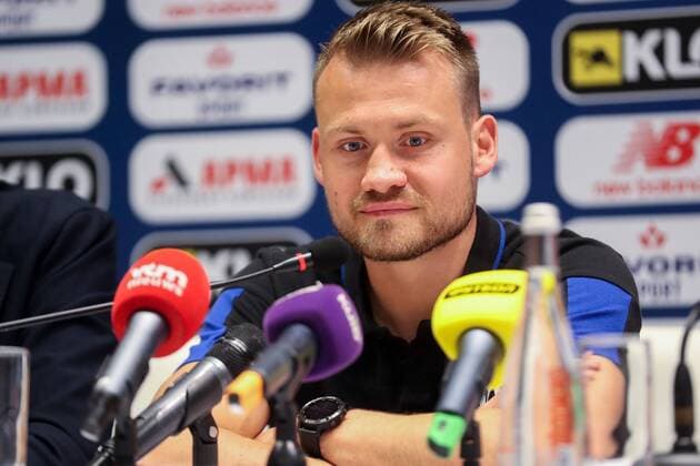 Fußball, CL-Quali, FC Brügge Pressekonferenz Club s goalkeeper Simon Mignolet pictured during a press conference, PK, Pressekonferenz of Belgian soccer team Club Brugge, Monday 12 August 2019 in Kyiv, Ukraine, in preparation of Tomorrow s return match against Ukrainian club Dynamo Kyiv in the third qualifying round of the UEFA Champions League. BRUNOxFAHY  x05642533x
