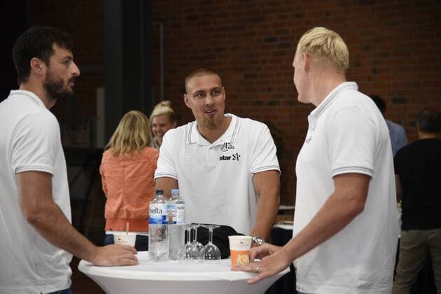 The Kiel captains Domagoj Duvnjak and Patrick Wiencek with newcomer Dario Quenstedt, Handball, Men, THW Kiel, Bundesliga, press conference, 13 08 19 Kiel Showroom Süverkrup Schleswig Holstein Germany