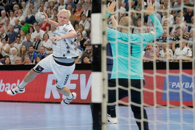Handball Rewe Cup THW Kiel Paris Saint Germain, Kiel, 14 8 2019 Patrick Wiencek Kiel, 17 in throw against goalkeeper Vincent Gerard Paris, 1 Copyright: xBEAUTIFULxSPORTS DRPx