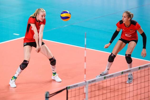 16 08 2019, ÖVB Arena, Bremen Volleyball, international match international match, Germany vs Poland Acceptance Jennifer Geerties 6 GER , Jana Franziska Poll 5 GER