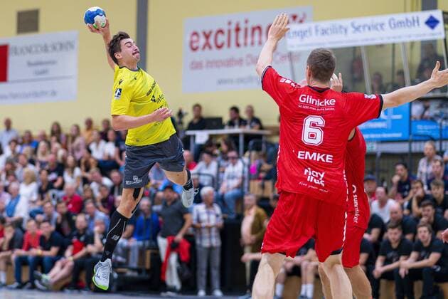Rodgau, Germany 17 August 2019 DHB Cup 19 20 MT Melsungen vs DjK Rimpar Wölfe v li Lukas Boehm Rimpar , Finn Lemke Melsungen Rodgau Germany