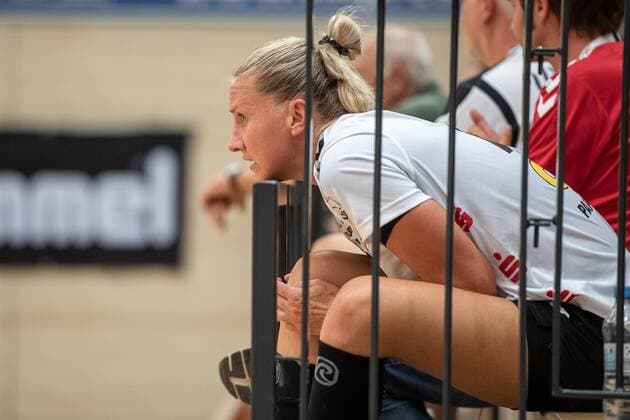 Saskia Lang SV Union Halle sits on the grandstand according to red card SV Union Halle Neustadt Wildcats vs HSG Bad Wildungen Vipers 5 SWH Saale Cup Handball 2 Bundesliga season 2019 2020 Copyright xVIADATAx xHolgerxJohnx Halle Saale Sachsen Anhalt Germany