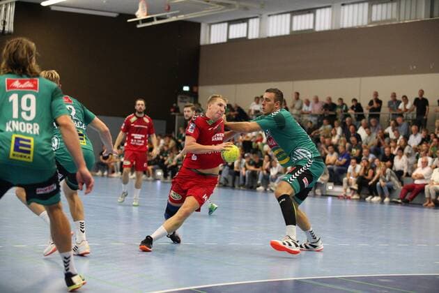 Ivar Stavast ASV Hamm Westfalen 14 against Miljan Pusica TSV GWD Minden 20 right GER, Handball, DHB Cup, 1 round, semi final 2, TSV GWD Minden against ASV Hamm Westfalen, 17 08 2019 Minden Copyright: xEIBNER JanxStrohdiekx EP_JSK
