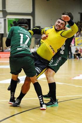 Tommy Wirtz, HG Saarlouis 17, and Wladislaw Kurotschkin, HG Saarlouis 95, together stop an attack by Jannik Kohlbacher, Rhein Neckar Loewen 80, in the game Rhein Neckar Loewen vs. HG Saarlouis, DHB Cup, 1 round, first semi-final in the Final Four tournament in the Stadtgartenhalle Saarlouis, 17 08 19 Rhein Neckar Loewen vs HG Saarlouis , 17 08 19, DHB Cup, Saarlouis Copyright: xEIBNER PeterxFranzx EP_PFZ