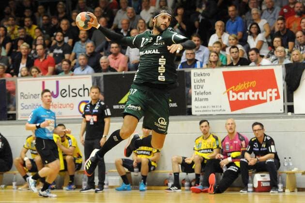 Tommy Wirtz, HG Saarlouis 17, gets a free throw at the game Rhein Neckar Loewen vs. HG Saarlouis, DHB Pokal, 1 round, first semi-final in the Final Four tournament in the Stadtgartenhalle Saarlouis, 17 08 19 Rhein Neckar Loewen vs. HG Saarlouis , 17 08 19, DHB Pokal, Saarlouis Copyright: xEIBNER PeterxFranzx EP_PFZ