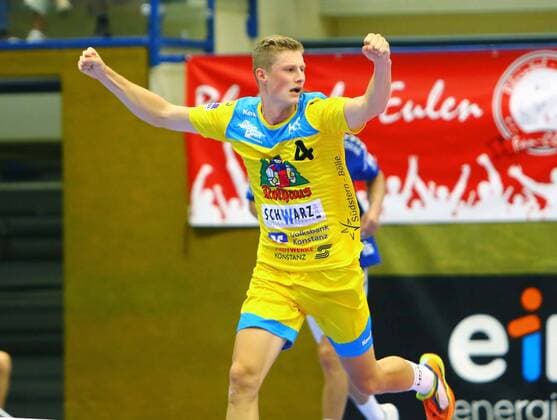 In jubilation Aron Czako Konstanz Handball DHB Cup 2019 20 EHV Aue HSG Konstanz 27 25 am 17 8 2019 EHV Aue HSG Konstanz