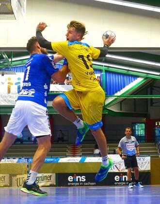 Paul Kaletsch Constance , left Benas Petreikis Aue Handball DHB Cup 2019 20 EHV Aue HSG Constance 27 25 at 17 8 2019 EHV Aue HSG Constance