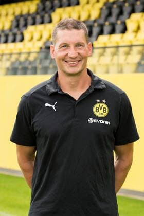 Andreas Beck Borussia Dortmund 1 BL, portrait date 2019 2020 Team2