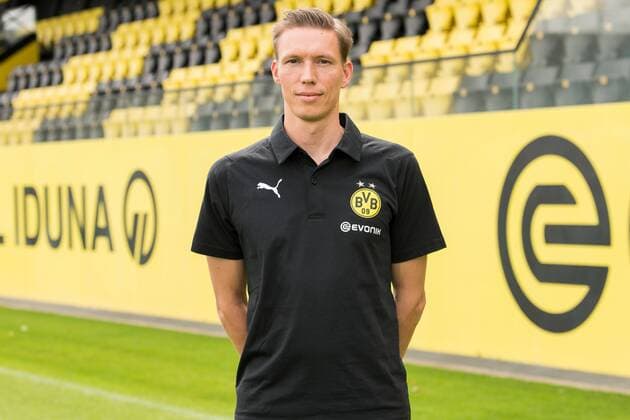 Florian Wangler Borussia Dortmund 1 BL, portrait date 2019 2020 Team2